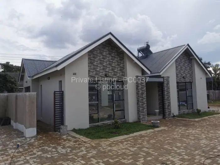 Flat/Apartment to Rent in Borrowdale West, Harare