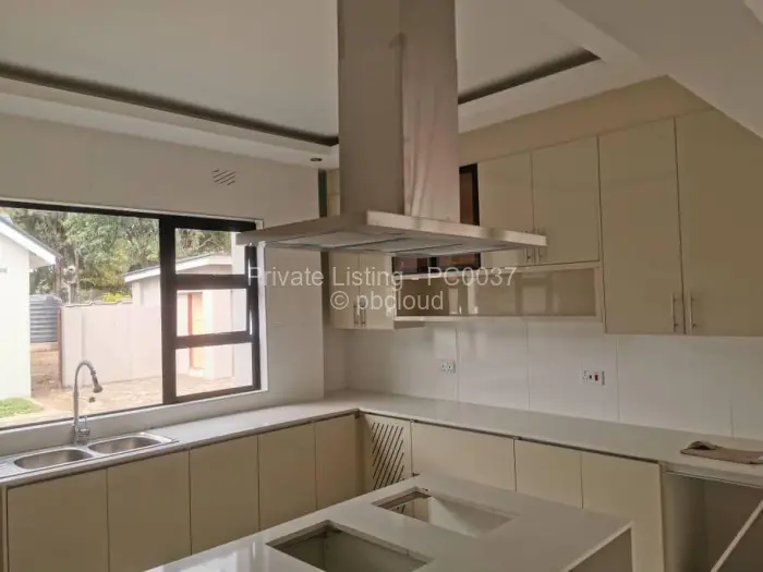 Flat/Apartment to Rent in Borrowdale West, Harare