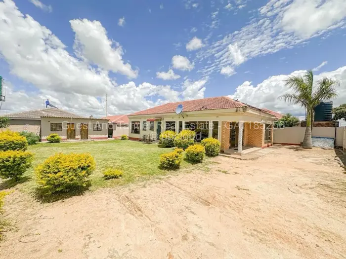 4 Bedroom House for Sale in Timire Park, Ruwa