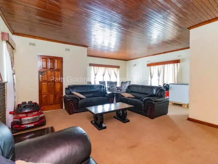 House for Sale in Greengrove, Harare