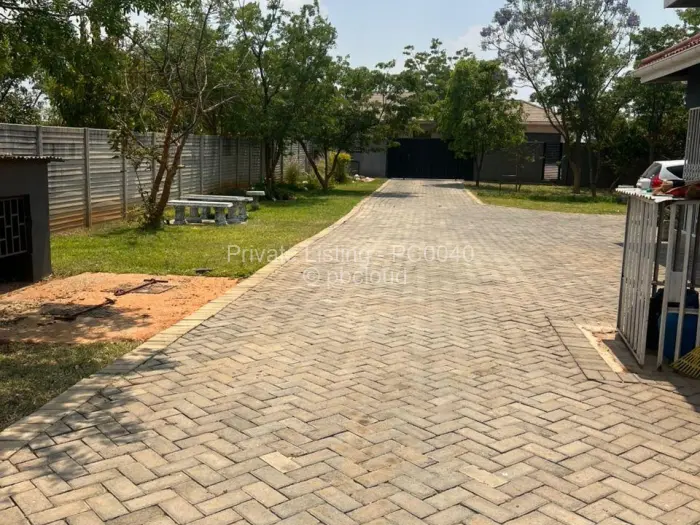 4 Bedroom House to Rent in Rockview, Harare