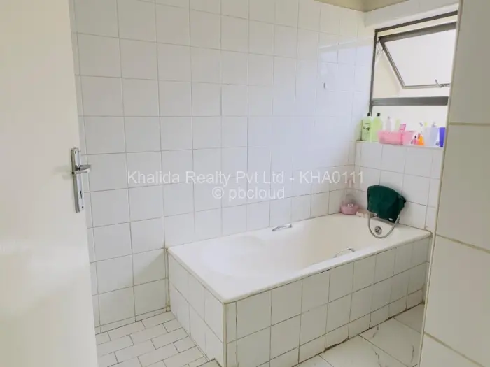 Flat/Apartment for Sale in Madokero Estates, Harare