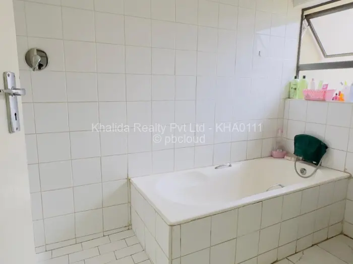 Flat/Apartment for Sale in Madokero Estates, Harare