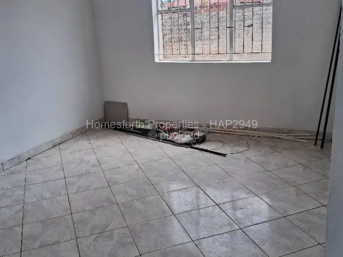 3 Bedroom Cottage/Garden Flat for Sale in Ruwa, Ruwa