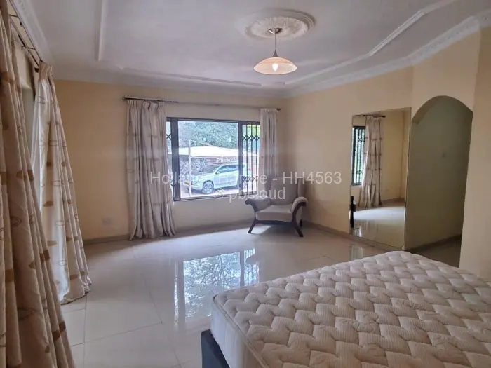 10 Bedroom House for Sale in Borrowdale Brooke, Harare