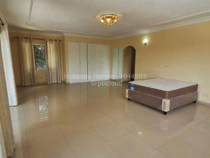 10 Bedroom House for Sale in Borrowdale Brooke, Harare