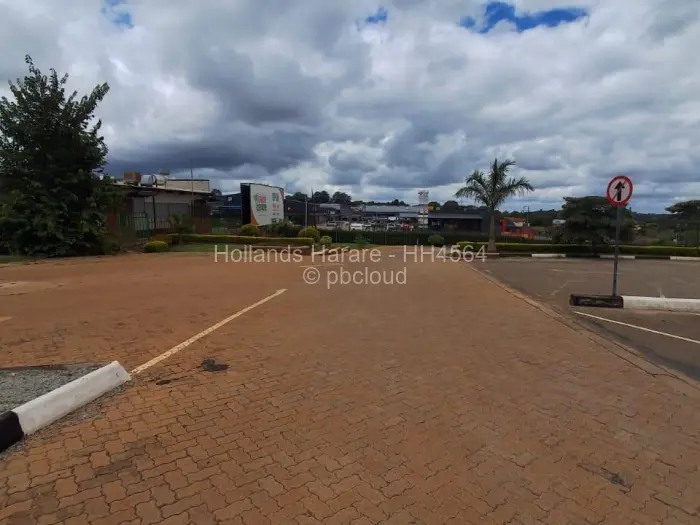 Retail/Shop to Rent in Borrowdale, Harare
