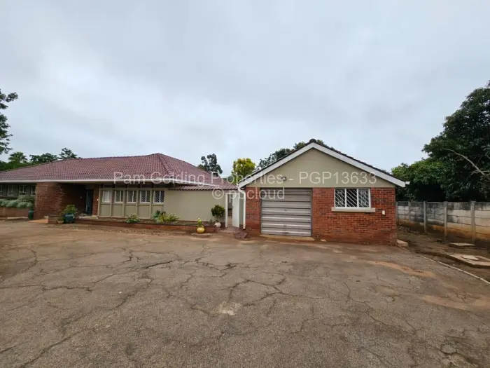 3 Bedroom House for Sale in Kumalo, Bulawayo