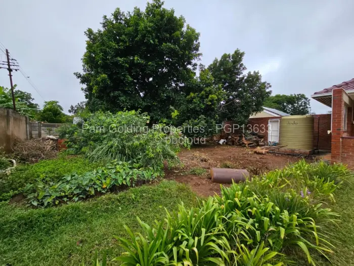 3 Bedroom House for Sale in Kumalo, Bulawayo