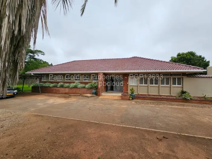 3 Bedroom House for Sale in Kumalo, Bulawayo
