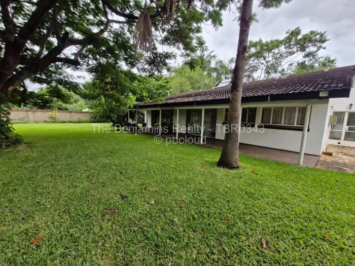 6 Bedroom House for Sale in Chiredzi, Chiredzi