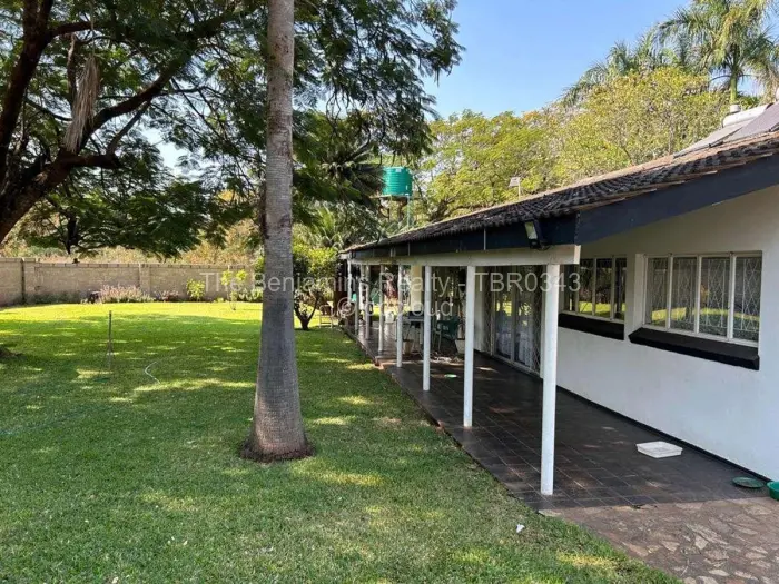 6 Bedroom House for Sale in Chiredzi, Chiredzi