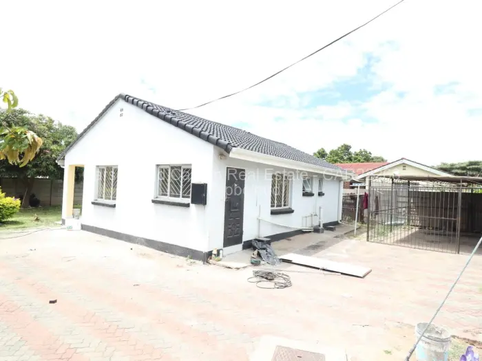 3 Bedroom House to Rent in Msasa Park