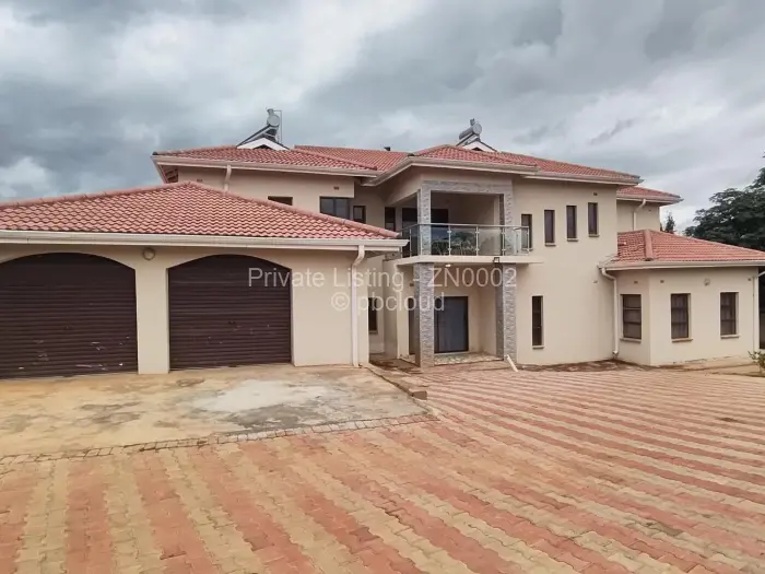7 Bedroom House to Rent in Pomona, Harare