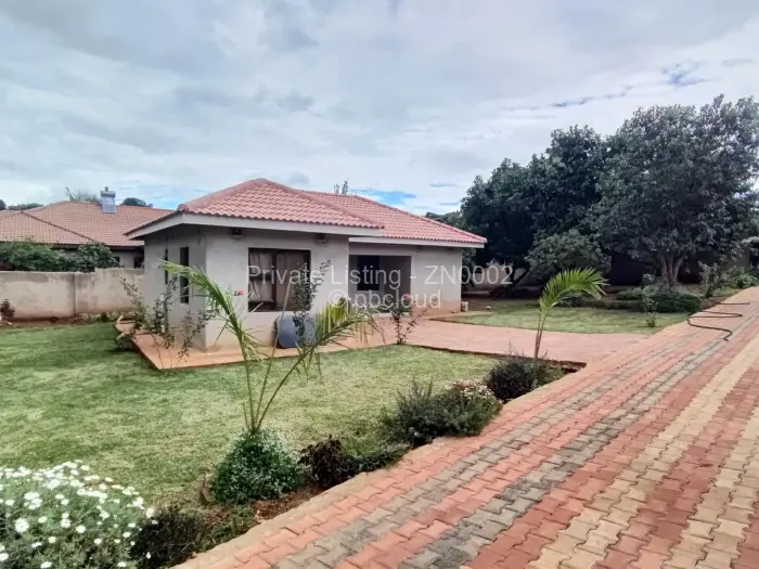 7 Bedroom House to Rent in Pomona, Harare