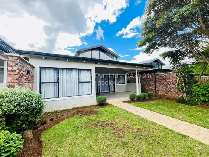 Townhouse/Cluster to Rent in Borrowdale Brooke, Harare