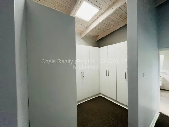 Townhouse/Cluster to Rent in Borrowdale Brooke, Harare