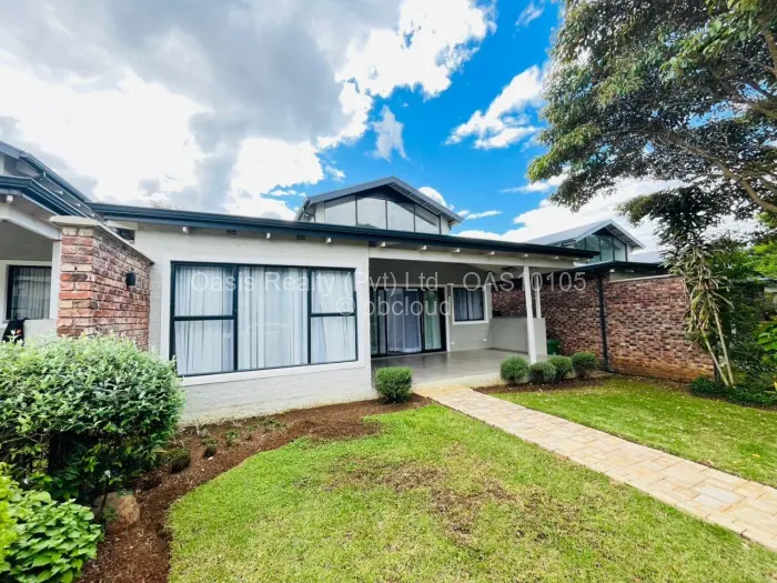 Townhouse/Cluster to Rent in Borrowdale Brooke, Harare