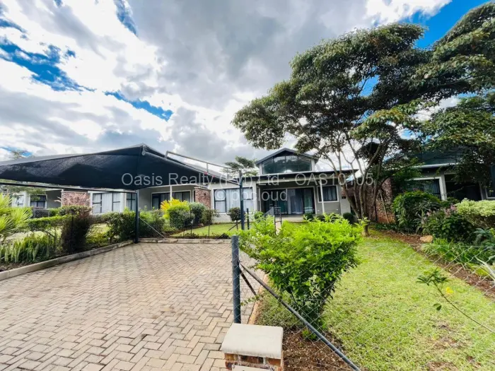 Townhouse/Cluster to Rent in Borrowdale Brooke, Harare