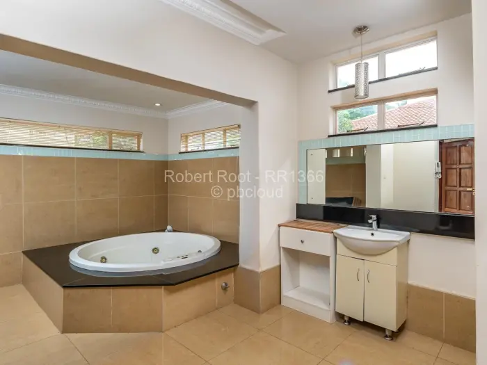 Flat/Apartment for Sale in Avenues, Harare