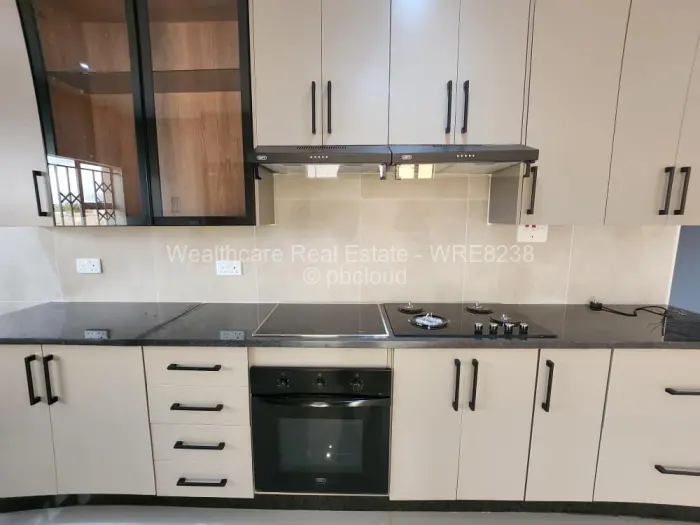 4 Bedroom House to Rent in Manresa