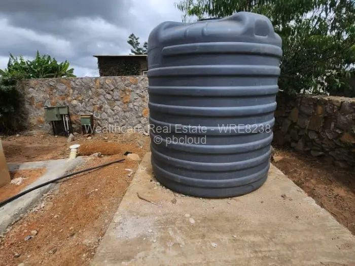 4 Bedroom House to Rent in Manresa