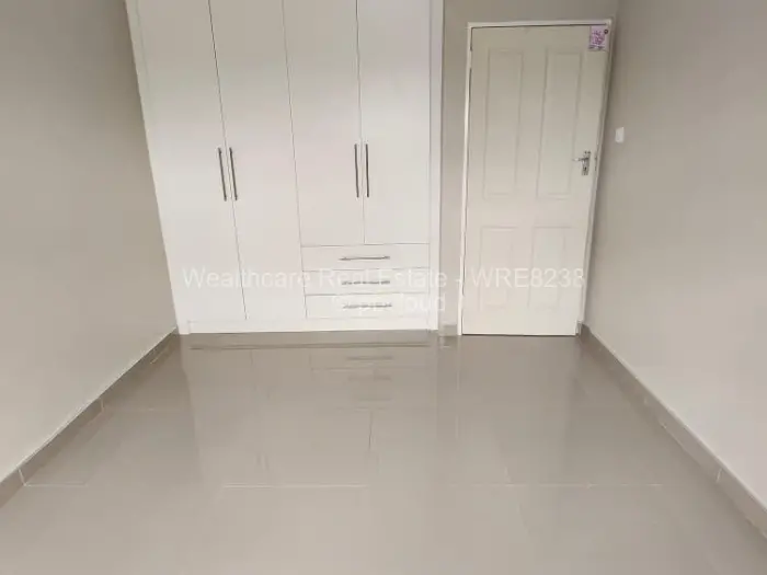 4 Bedroom House to Rent in Manresa