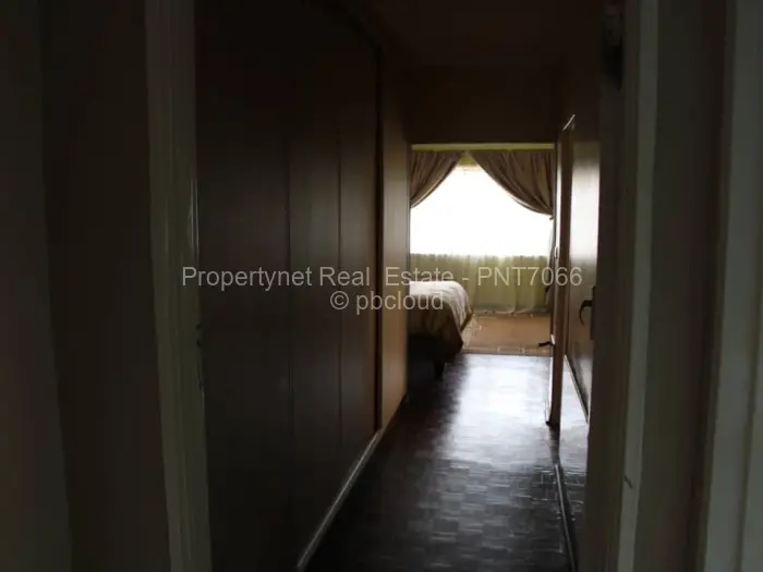 4 Bedroom House for Sale in Mainway Meadows, Harare