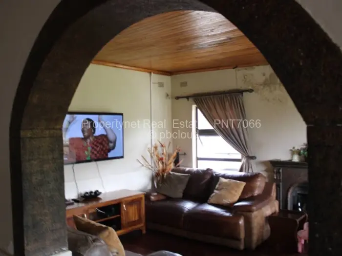 4 Bedroom House for Sale in Mainway Meadows, Harare