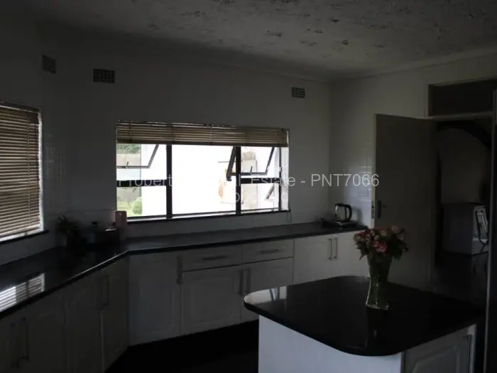 4 Bedroom House for Sale in Mainway Meadows, Harare