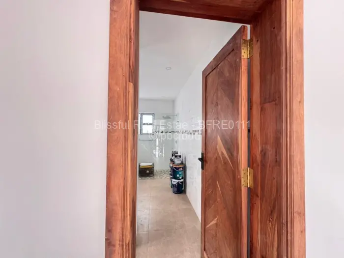 8 Bedroom House to Rent in Greystone Park