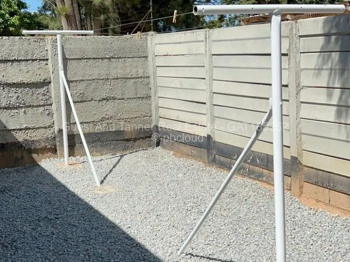 2 Bedroom Cottage/Garden Flat for Sale in Chadcombe, Harare