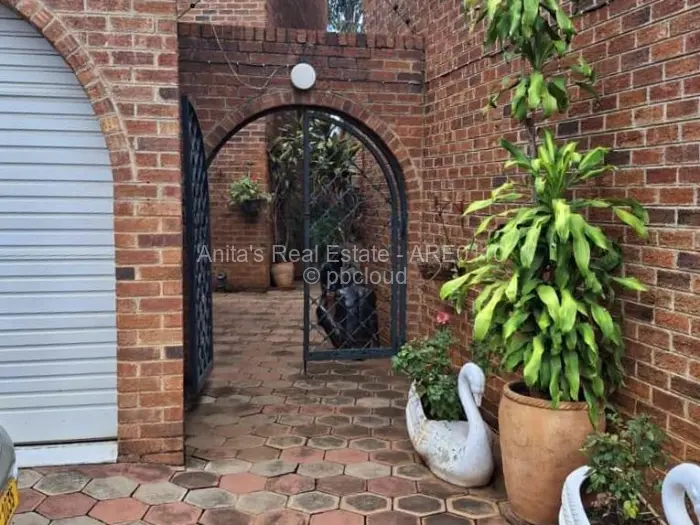 4 Bedroom House for Sale in Suburbs, Bulawayo