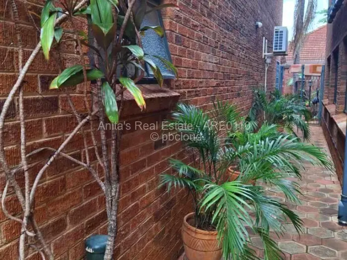 4 Bedroom House for Sale in Suburbs, Bulawayo