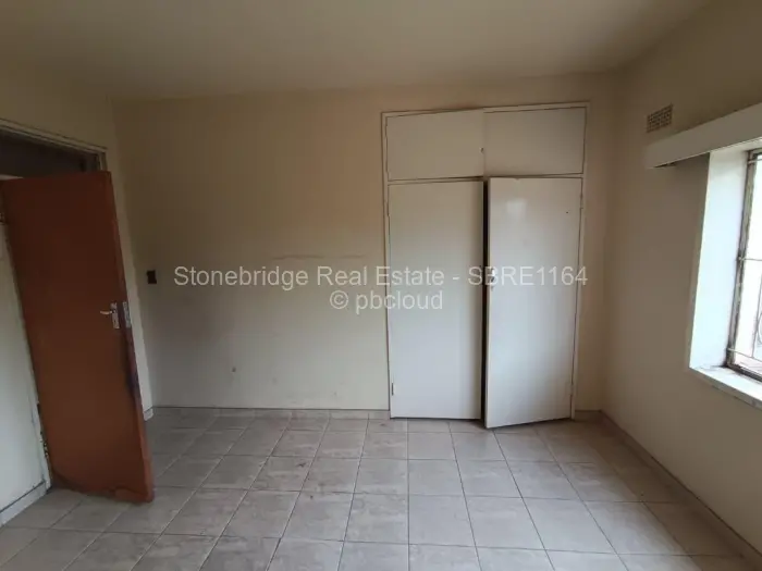 Flat/Apartment to Rent in Bulawayo City Centre, Bulawayo
