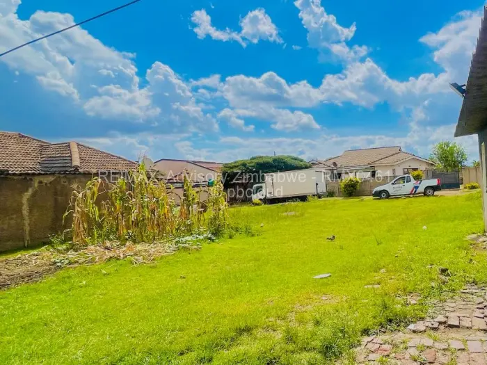 Residential Stand for Sale in Lenana Park, Harare