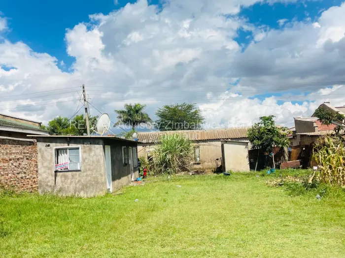 Residential Stand for Sale in Lenana Park, Harare