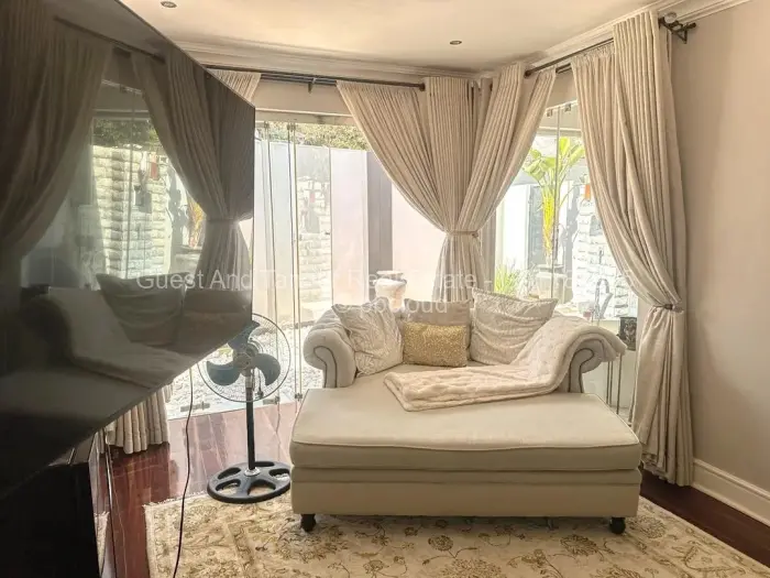 6 Bedroom House for Sale in Mount Pleasant Heights, Harare