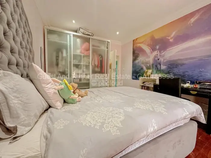 6 Bedroom House for Sale in Mount Pleasant Heights, Harare