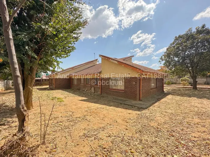 3 Bedroom House for Sale in Borrowdale, Harare
