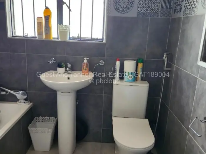 2 Bedroom Cottage/Garden Flat for Sale in Avondale, Harare