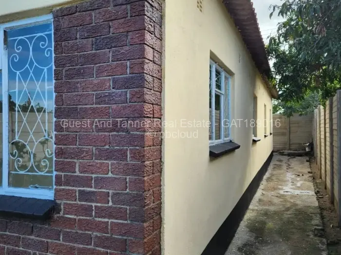 4 Bedroom House for Sale in Chitungwiza, Chitungwiza