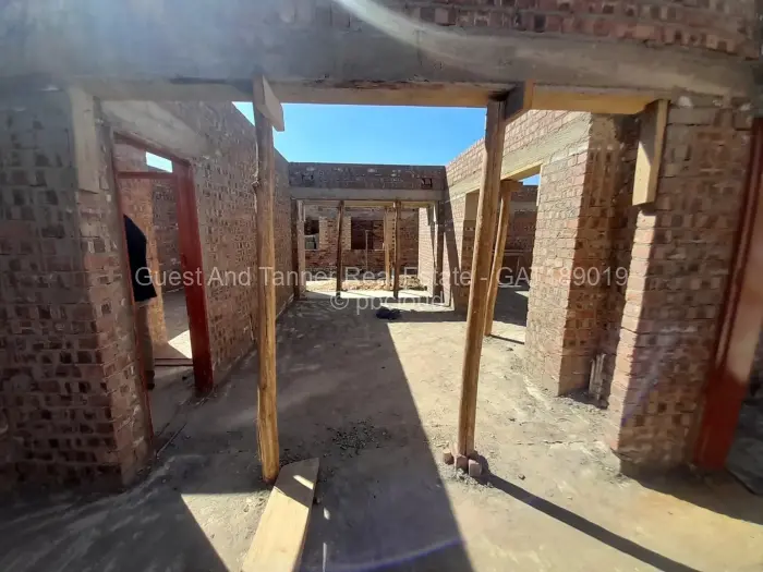 4 Bedroom House for Sale in Adelaide Park, Harare