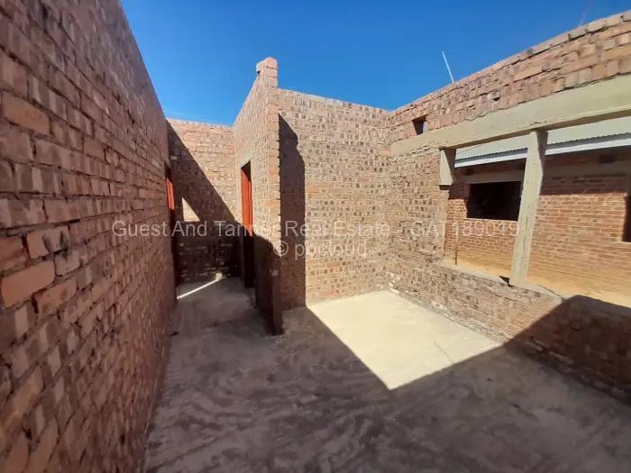 4 Bedroom House for Sale in Adelaide Park, Harare