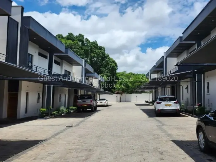 Townhouse/Cluster for Sale in Avondale, Harare