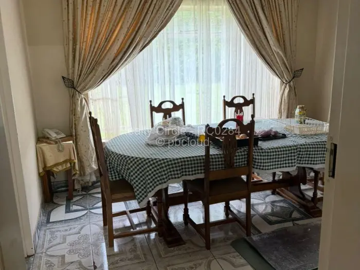 5 Bedroom House for Sale in Highlands, Harare