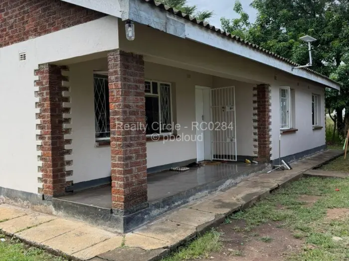 5 Bedroom House for Sale in Highlands, Harare