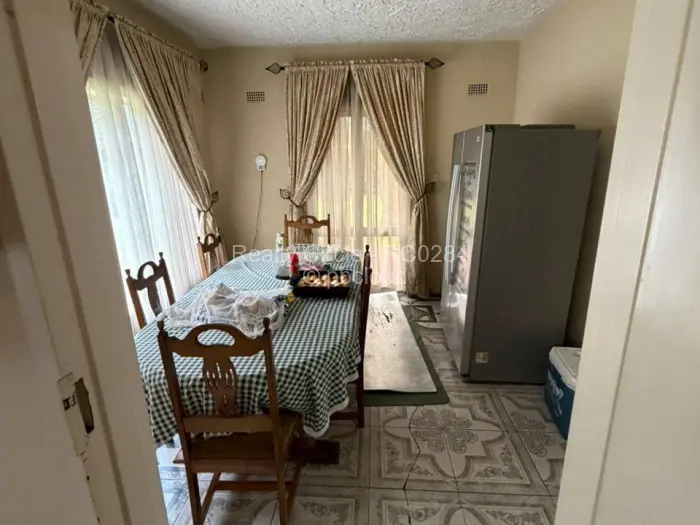5 Bedroom House for Sale in Highlands, Harare
