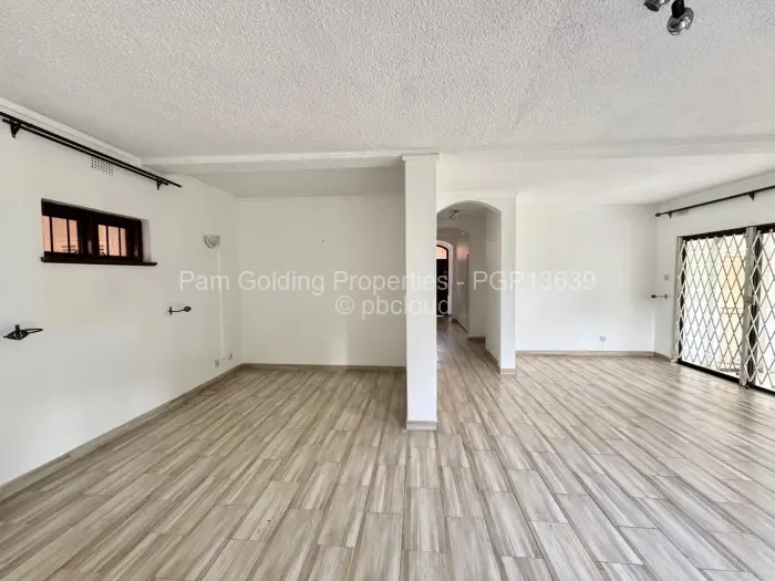 Townhouse/Cluster to Rent in Newlands, Harare