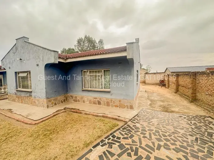 4 Bedroom House for Sale in Chadcombe, Harare